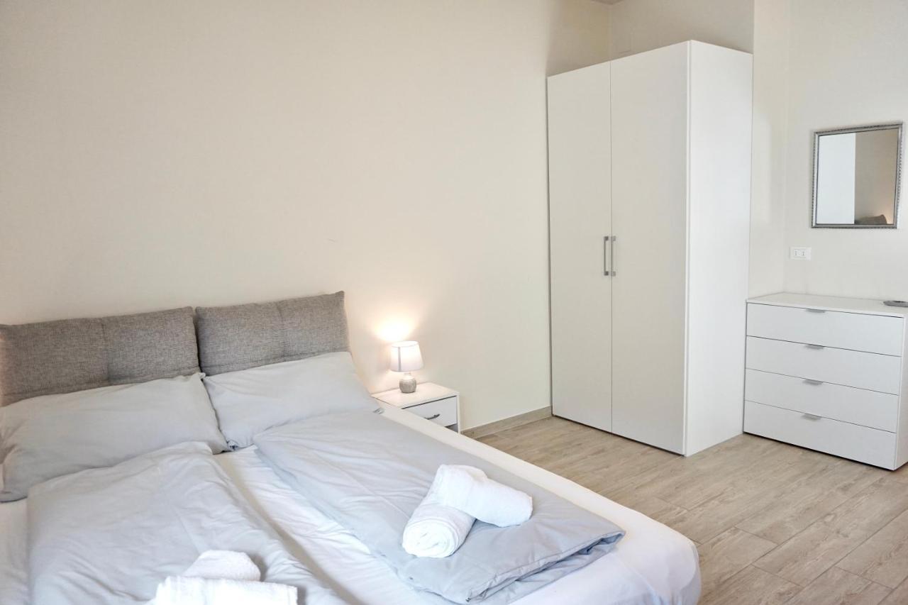 Bright Studio Apartment With Free Private Parking ميرانو المظهر الخارجي الصورة